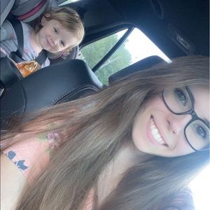 Meet your Posher, Alexis